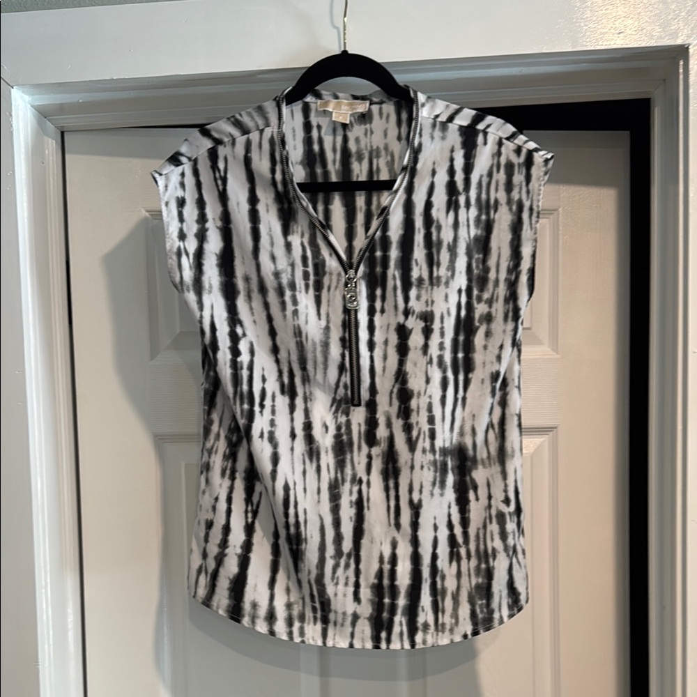 MICHAEL Michael Kors Black and White Graphic Blouse with Mandarin Collar